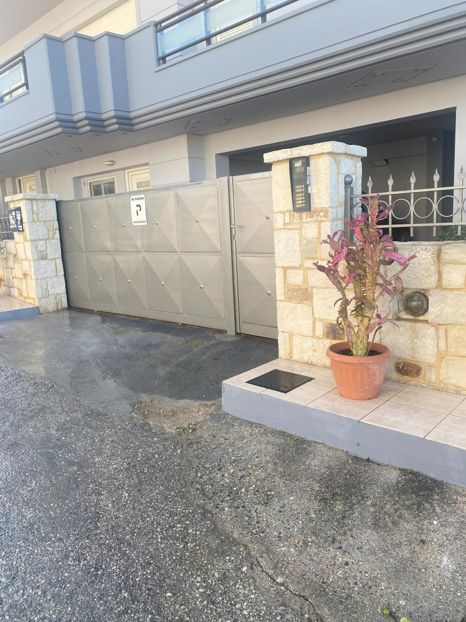 New Unique Apartment In Heraklion Esterno foto